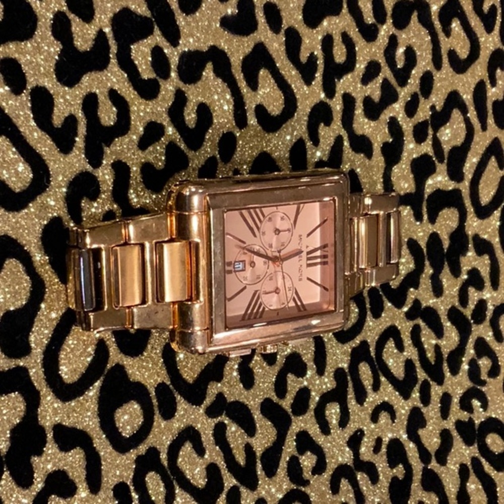 Michael Kors rose gold watch. Pre-owned